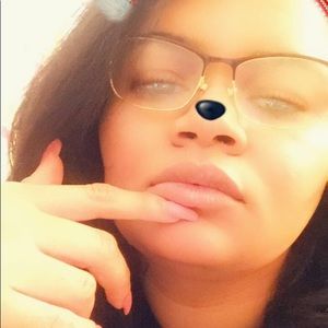 Meet your Posher, Lanaiya